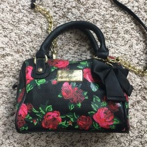 Small cross body Betsey Johnson bag